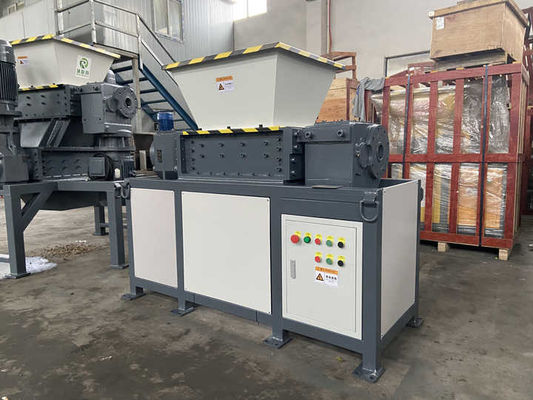 Macchine per la triturazione del legno a pallet automatico
