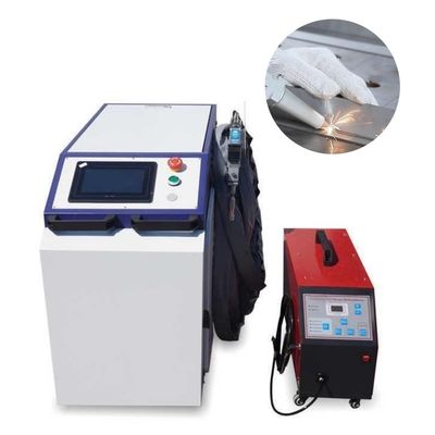 Macchina di saldatura laser a fibra portatile ad alta precisione per una precisione di ± 0,02 mm
