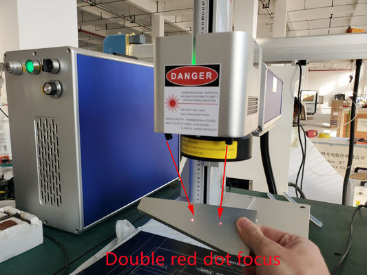 Fibra di metallo Acciaio Raycus 20W 30W 50W Silver Laser Marking Machine per etichette Logo tastiera Metallo