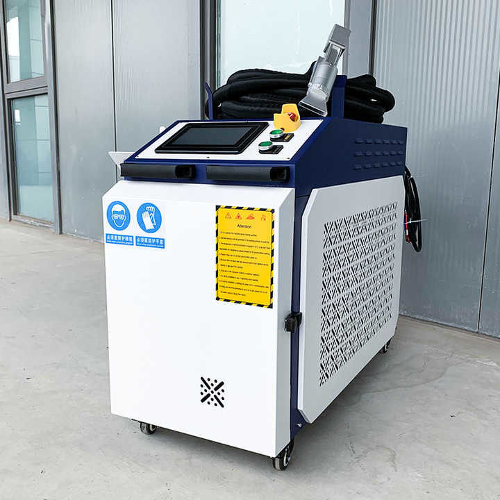 Macchina di pulizia laser a fibra continua 1KW 1.5KW 2000 Watt Laser Cleaner Rust Removal